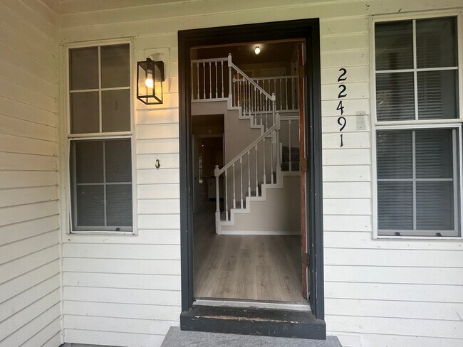 Foto del edificio - Beautifully Updated West Linn Home Near West Linn High School