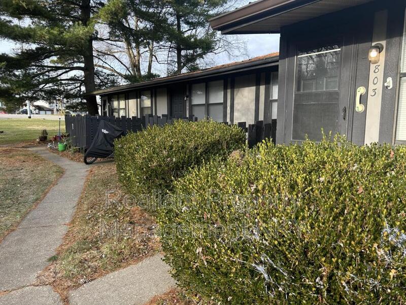 Primary Photo - 803 Amhurst Dr