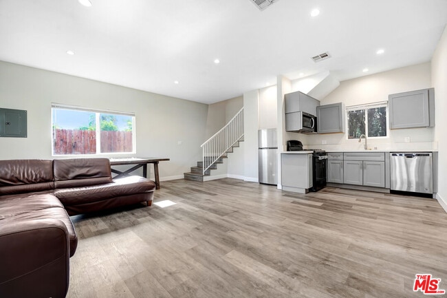 Building Photo - 12159 Hart St