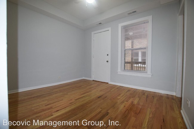 Foto del edificio - 1456-1460 W Fargo; 7445-7451 N Greenview