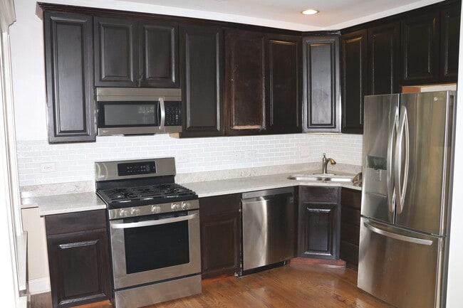 Foto del edificio - 4311 N Paulina St