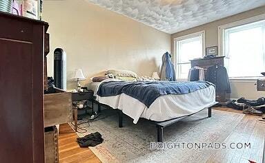 Foto del edificio - 249 Chestnut Hill Ave