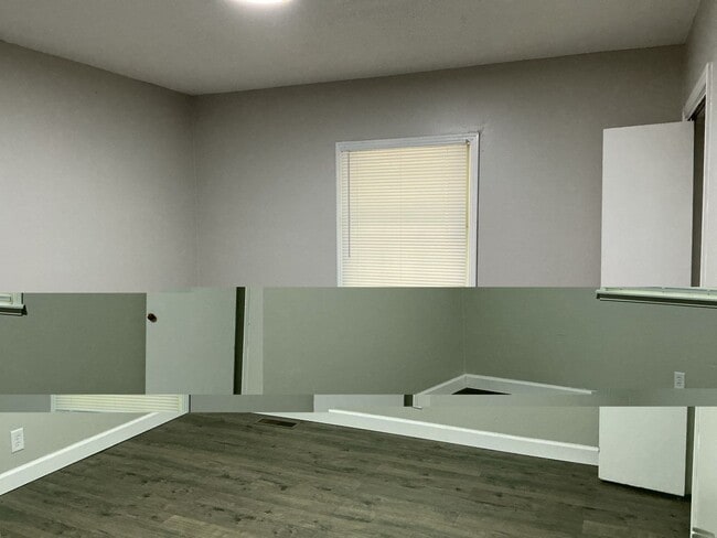 Building Photo - 24 Carolane Dr