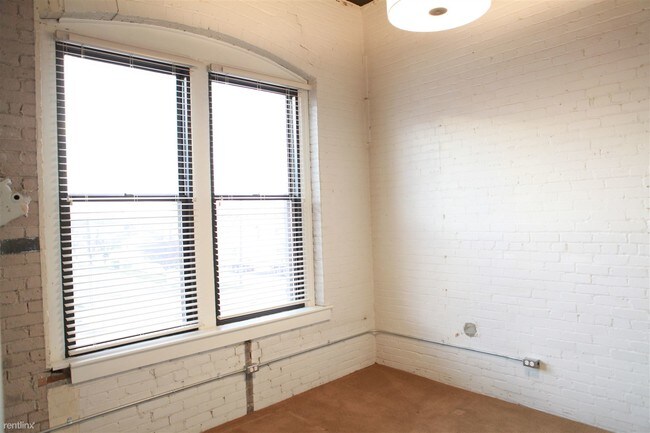 Foto del edificio - 206 Grandville Ave SW