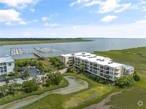 Building Photo - 1 Marina Dr