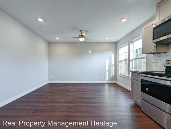 Building Photo - 3 br, 2 bath House - 6811 Glass St. #B