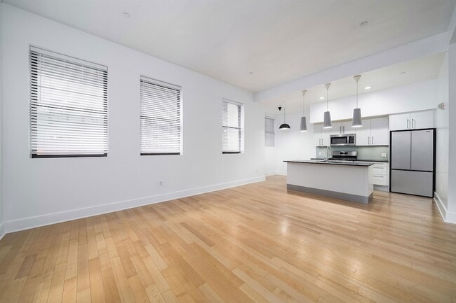 Building Photo - 4 Beacon Way