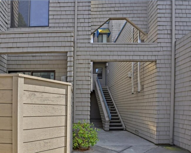 Building Photo - 1049 Foxchase Drive