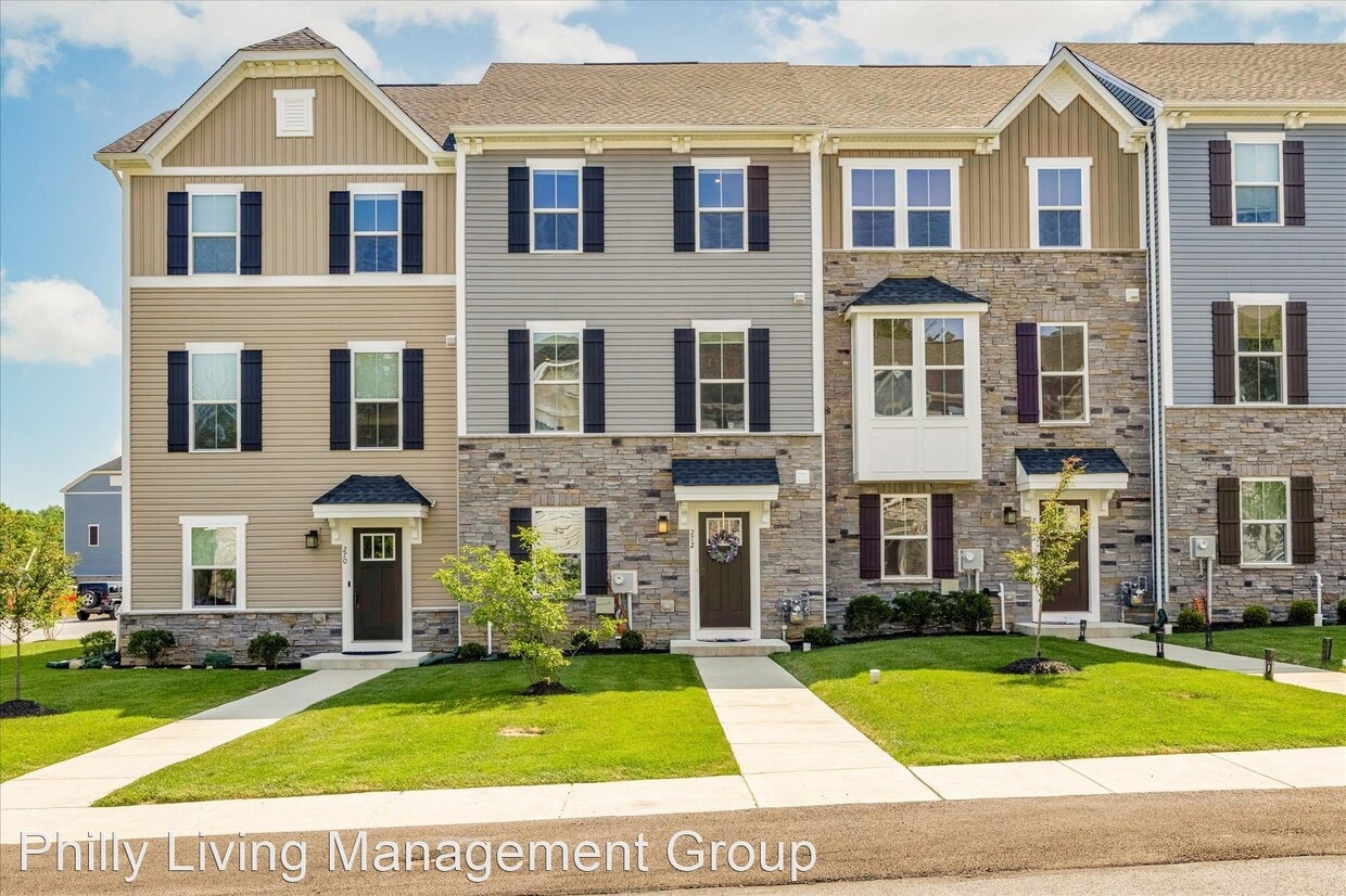 Primary Photo - 4 br, 2.5 bath House - 272 Sugar Maple Sq