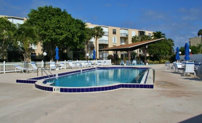 Photo - 890 N Federal Hwy (Lantana, FL) Apartment