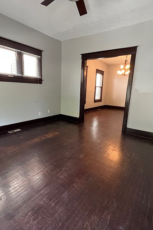 Building Photo - 1841 N Talbott St