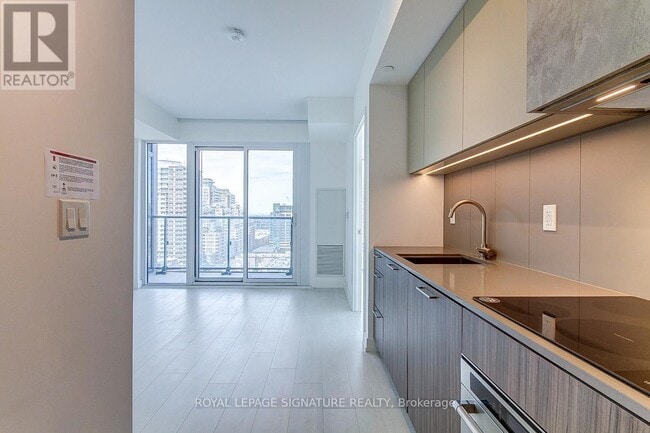 Photo du bâtiment - 19 Western Battery Rd