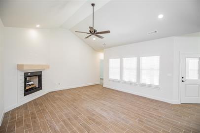 Foto del edificio - 924 Parker Ln