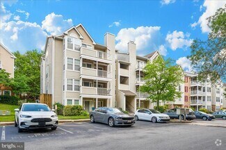 Building Photo - 6330 Bayberry Ct
