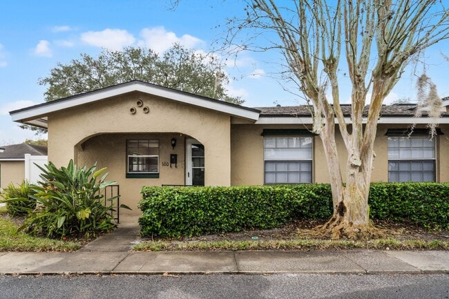 CONDOMINIUM FIRST FLOOR 2 BED 1 BATH, FULLY RENOVATED - CONDOMINIUM FIRST FLOOR 2 BED 1 BATH, FULLY RENOVATED