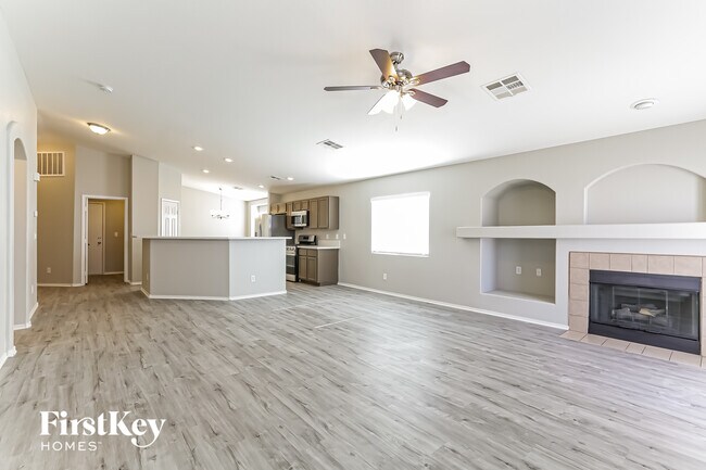 Foto del edificio - 5217 N Painted Pebble St