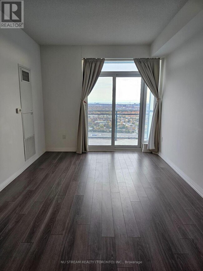 Photo du bâtiment - 55 Ann O'Reilly Rd