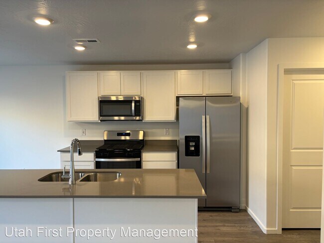 Building Photo - 3 br, 2.5 bath House - 3323 E Big Bend Ln