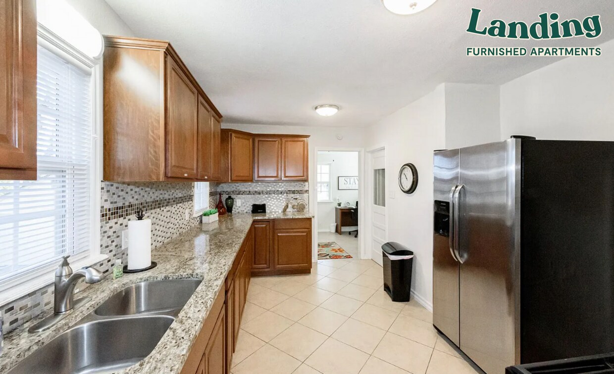 Foto principal - 1227 S Gary Ave