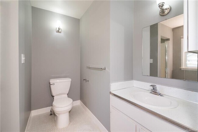 Building Photo - 215 Woodsboro Drive