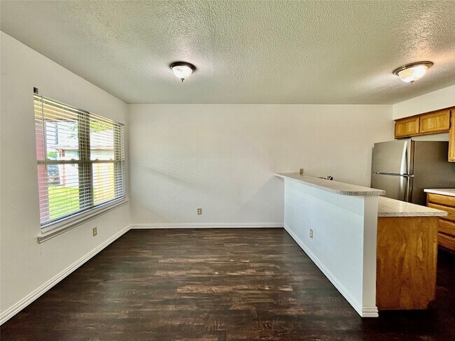 Foto del edificio - 2812 Paisley St