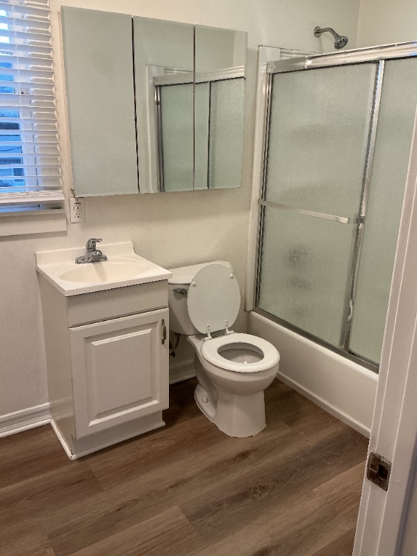 Building Photo - 324 E Broadway