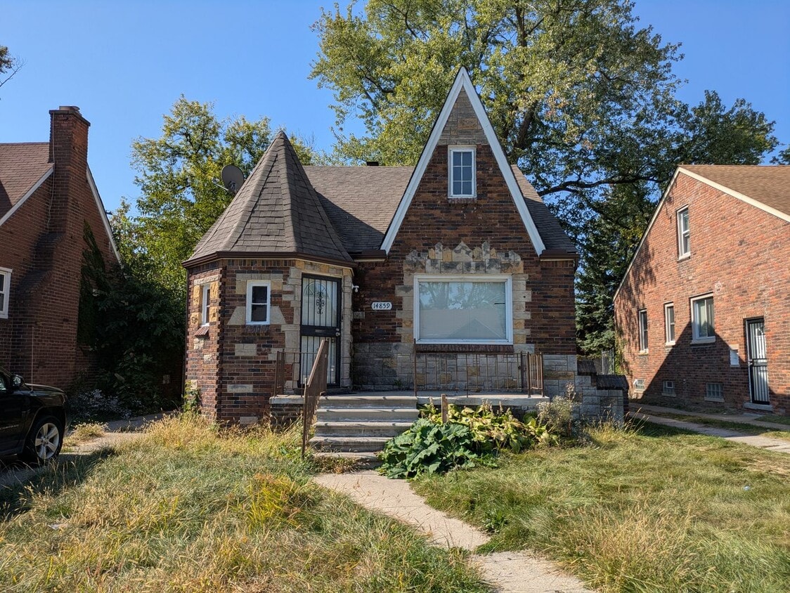 Primary Photo - 14859 Hubbell Ave