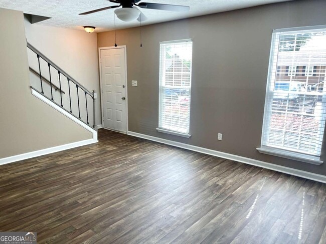 Building Photo - 122 Jackson Dr