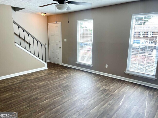 Foto del edificio - 122 Jackson Dr