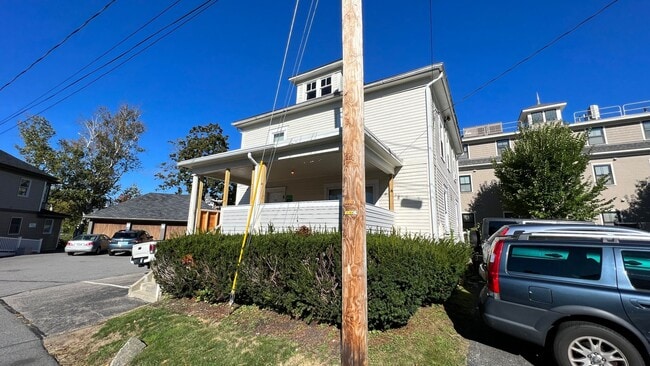 Building Photo - 8 Mathes Terrace