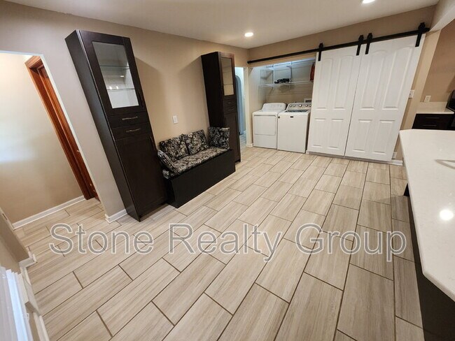 Foto del edificio - 1440 S Brown Ave