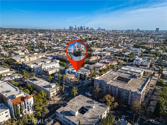 Foto del edificio - 1342 N Kingsley Dr