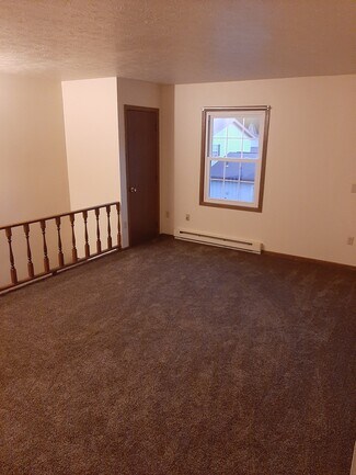 Building Photo - 1164 S Lincoln Ave