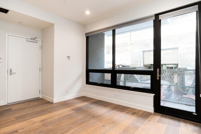 Building Photo - 25 Grace St