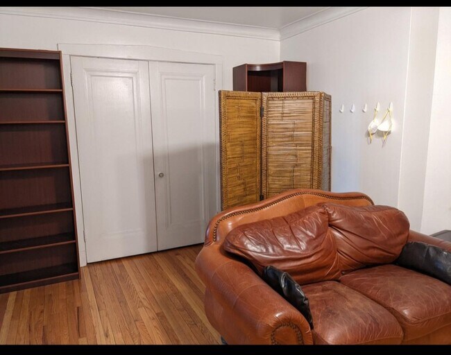 Foto del edificio - 423 Wisconsin Ave