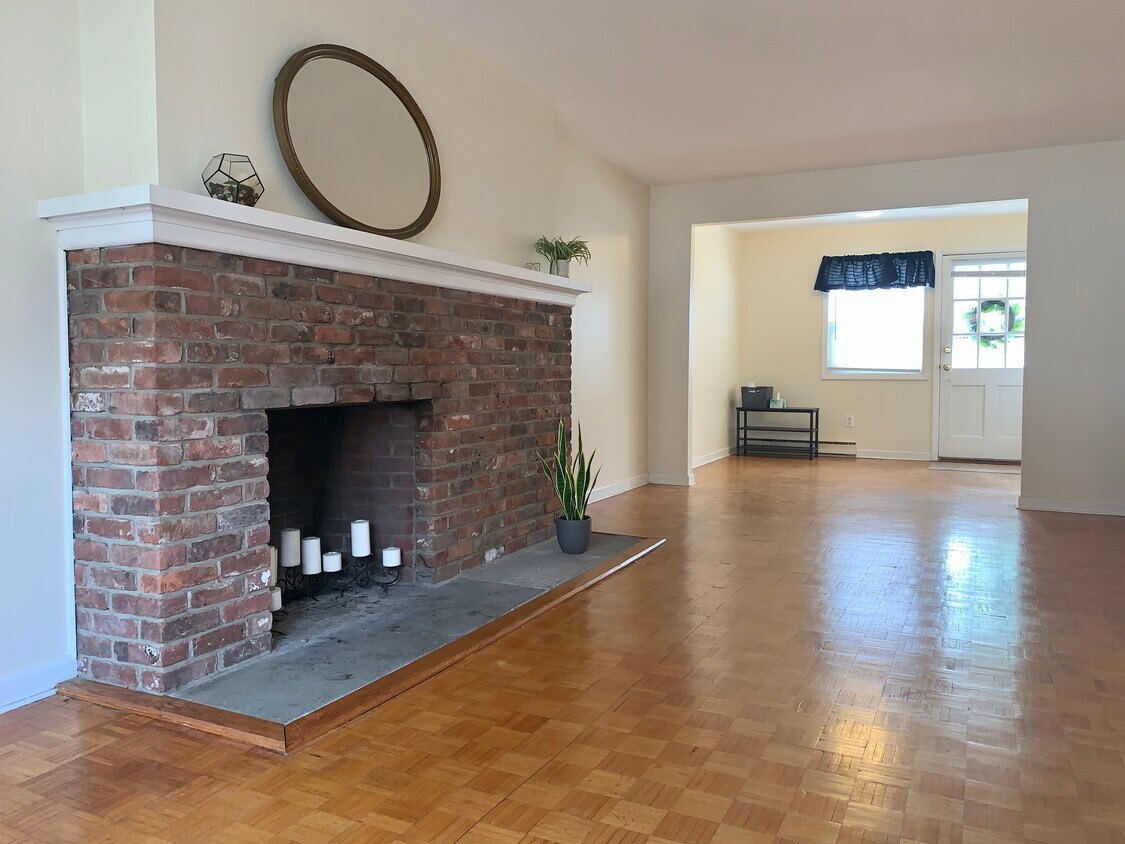 Primary Photo - 44 Garden St