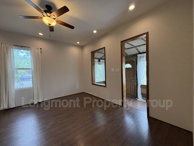 Building Photo - 845 Martin St