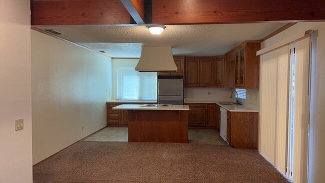 Foto del edificio - 6516 Briartree Way