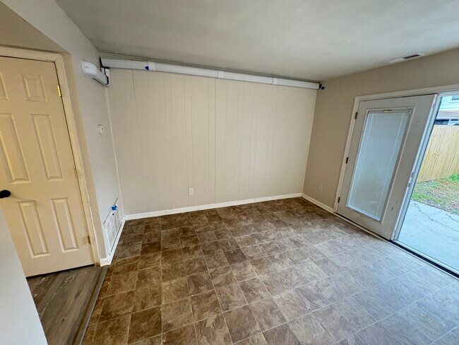 Foto del edificio - 813 S Grosvenor Ct