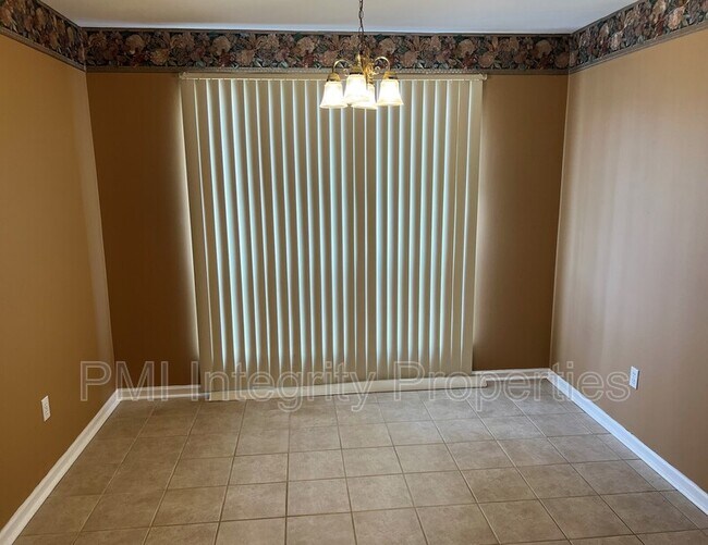 Building Photo - 9517 Crandon Dr