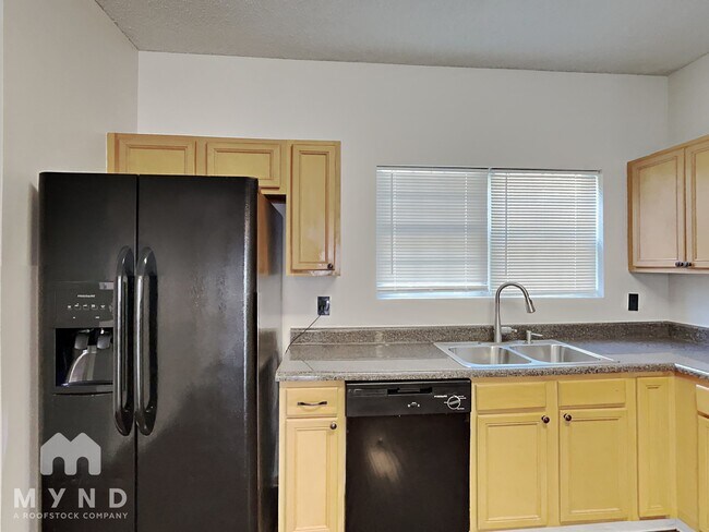 Foto del edificio - 5050 Oakley Commons Blvd