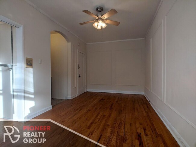 Foto del edificio - 2827 N Burling St