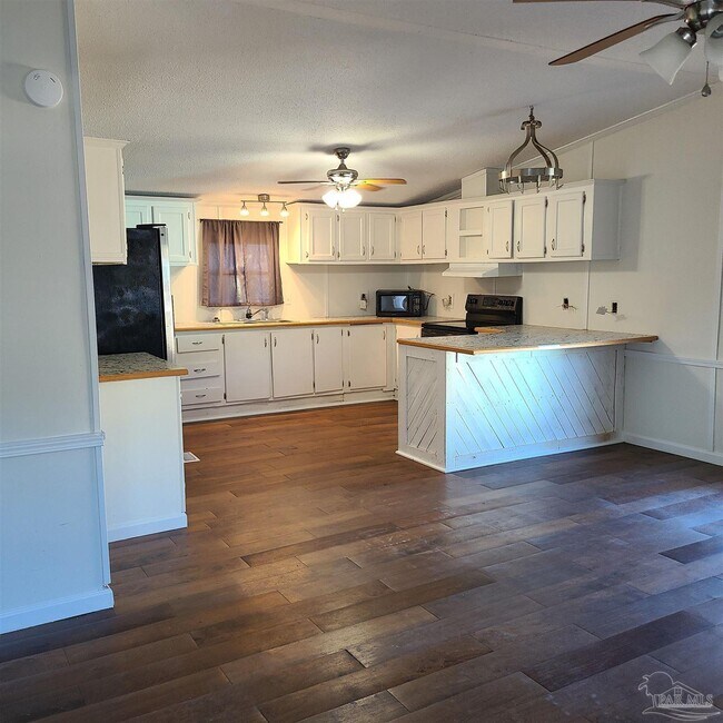 Foto del edificio - 1111 Mills Ave