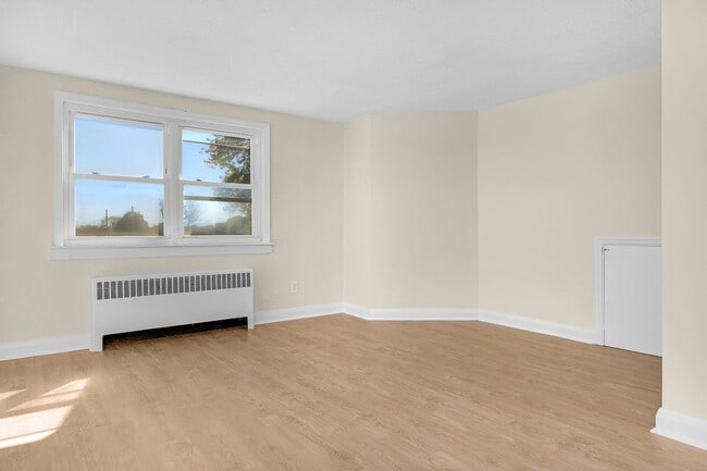 Building Photo - 1722 Yakona Rd