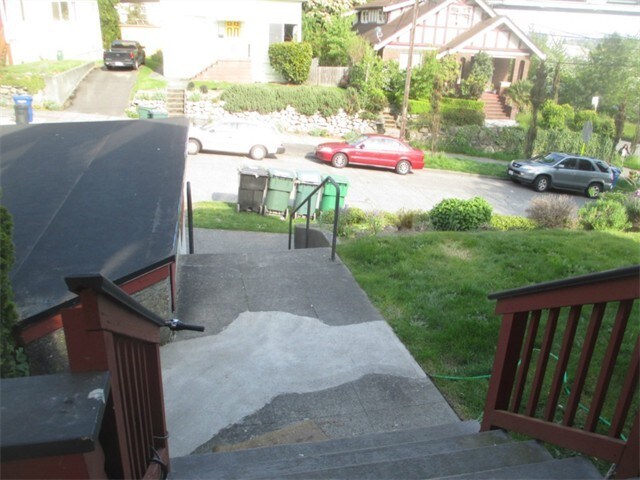 Building Photo - 4017 5th Ave NE