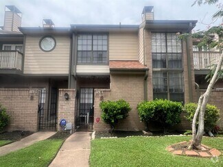 Building Photo - 736 Country Pl Dr