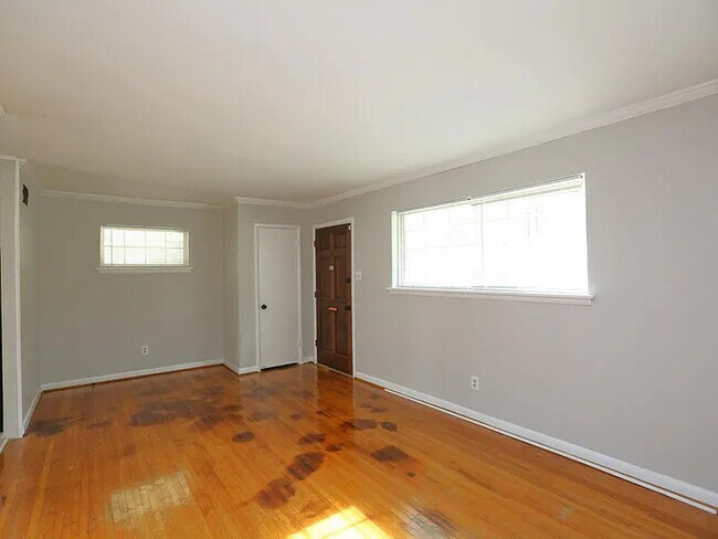 Foto del edificio - 3 bedroom 2 bathroom