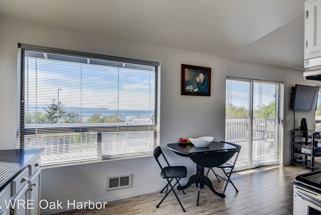 Foto del edificio - 2 br, 1.5 bath House - 2026 Fircrest Ave.