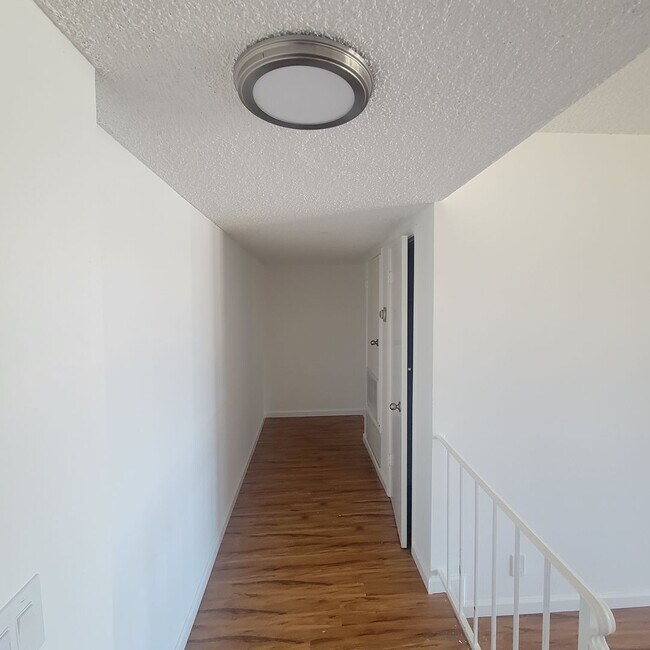 Foto del edificio - 2 BEDROOM CONDO UNIT IN THE WEST LA AREA 646 481 4404