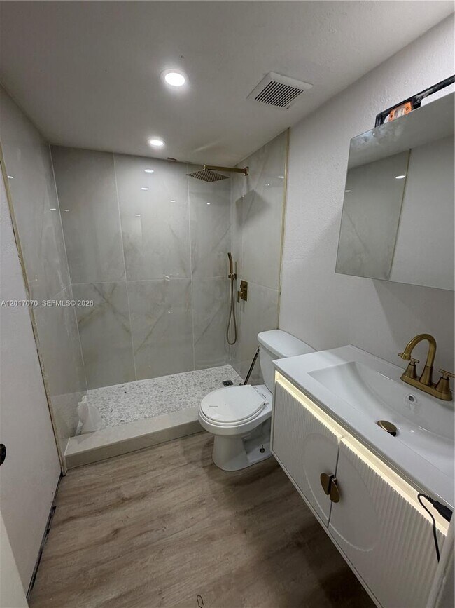 Foto del edificio - 260 NW 107th Ave